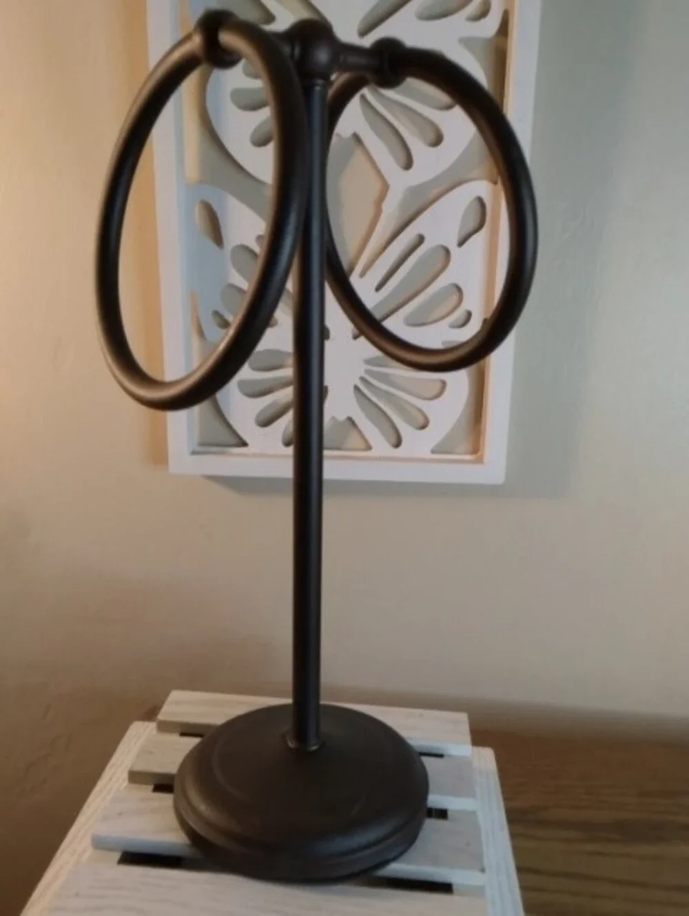 Black Metal Standing Towel   Holders